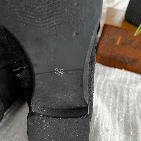 Boots - Picture 5 of 5